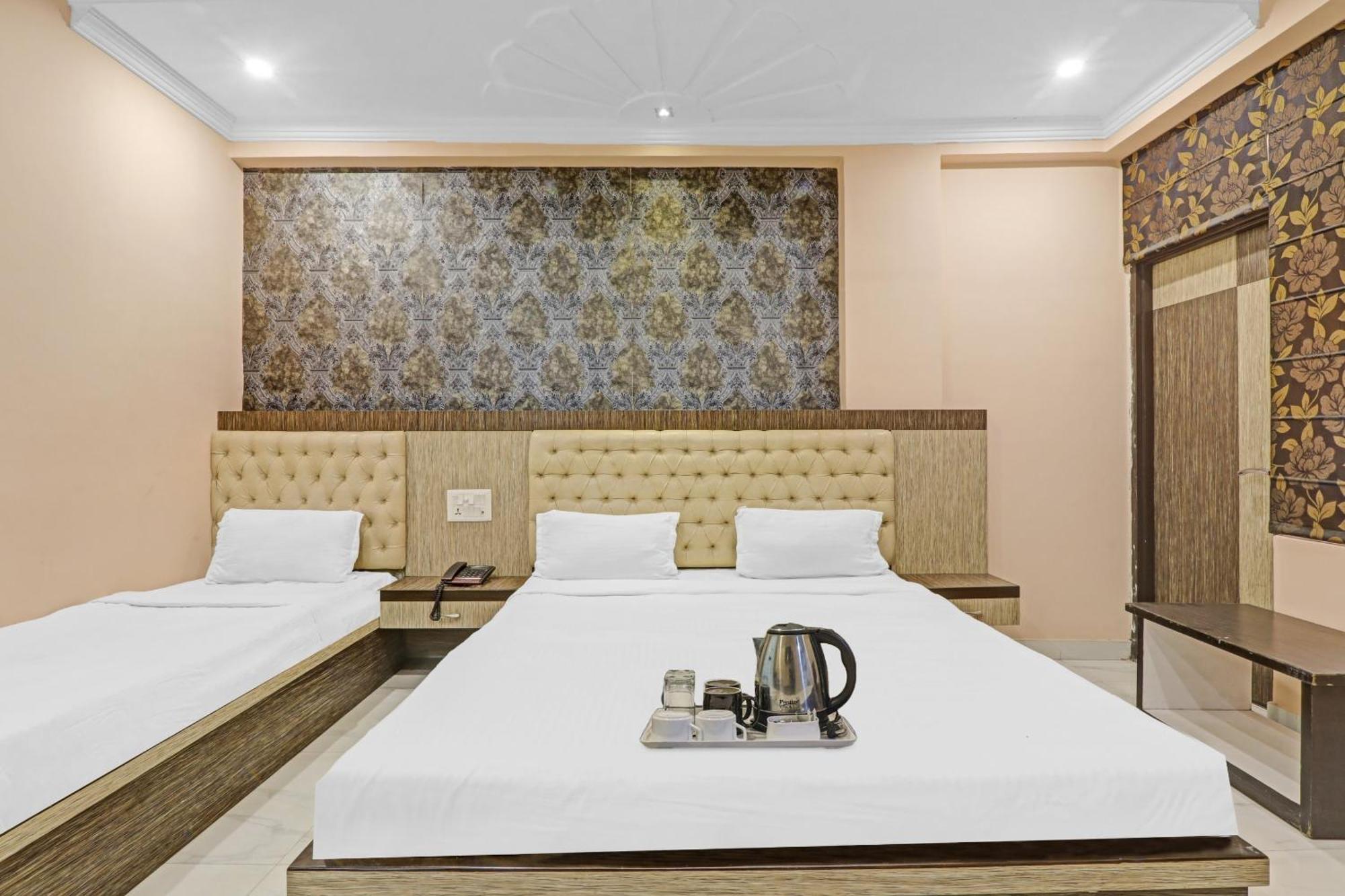 Super Capital O Townhouse Govinda Royal Hotel Kanpur Luaran gambar