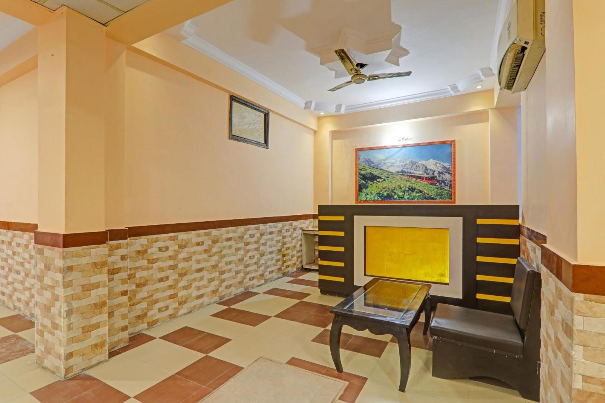 Super Capital O Townhouse Govinda Royal Hotel Kanpur Luaran gambar