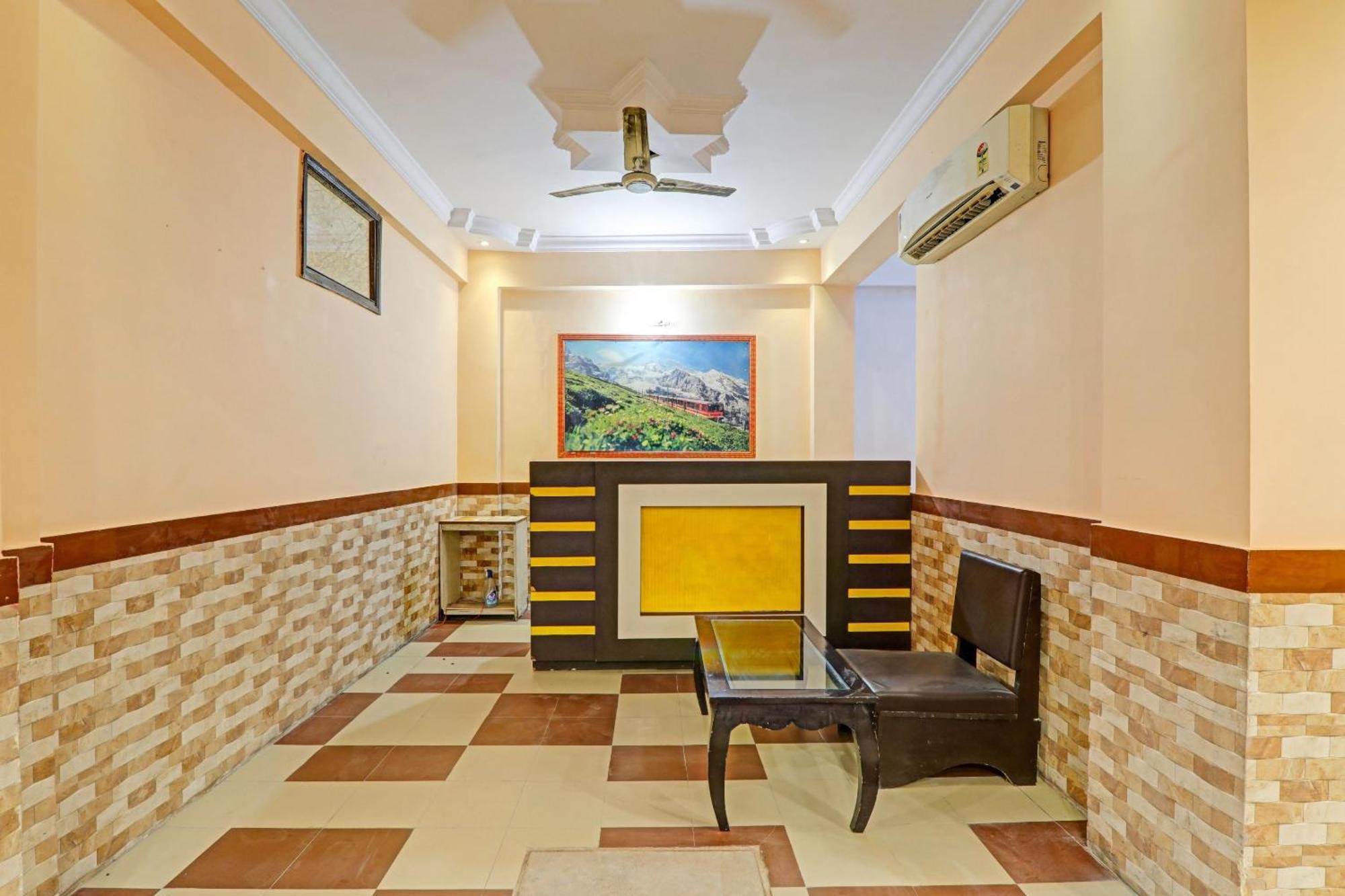 Super Capital O Townhouse Govinda Royal Hotel Kanpur Luaran gambar