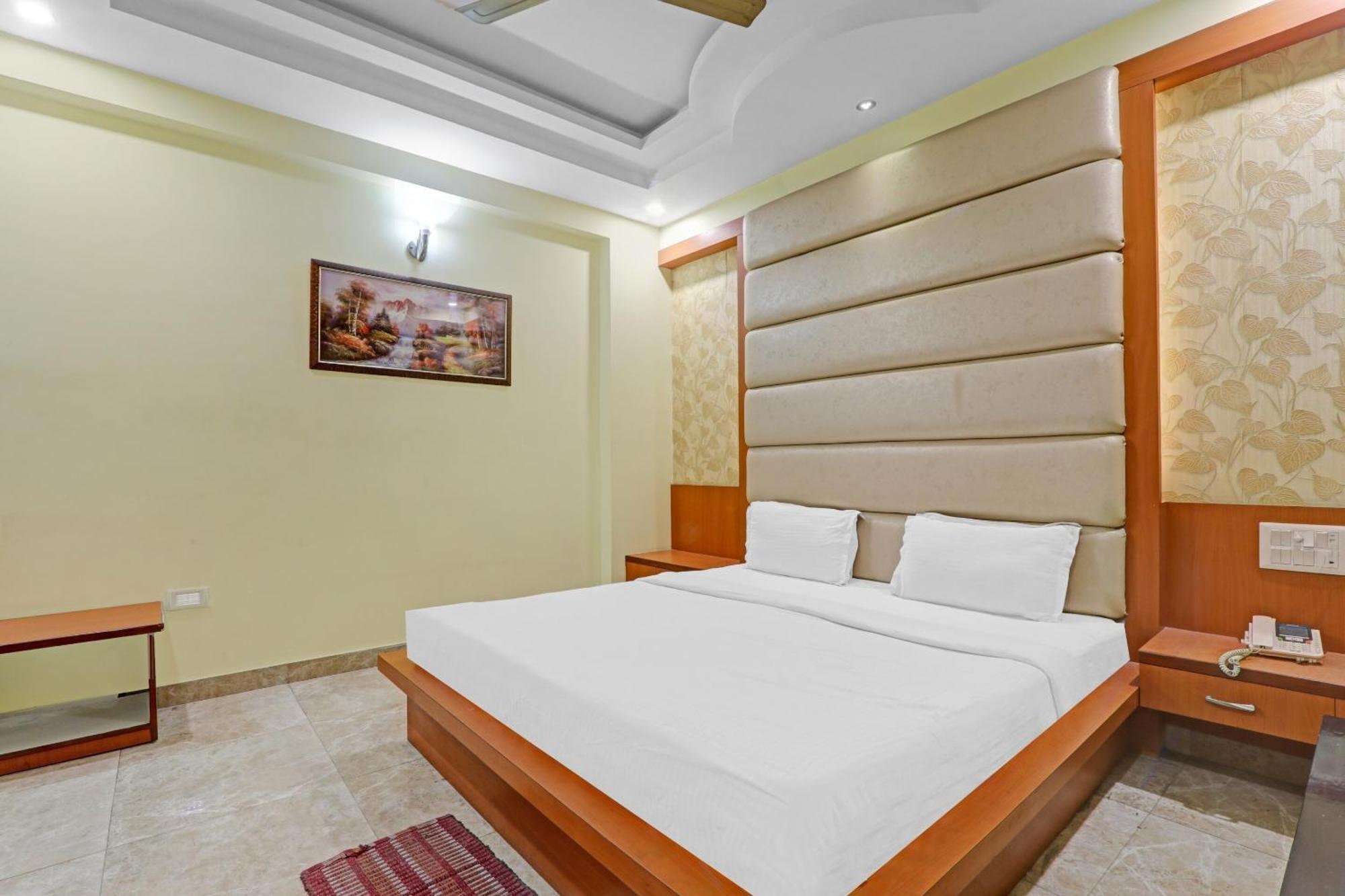 Super Capital O Townhouse Govinda Royal Hotel Kanpur Luaran gambar