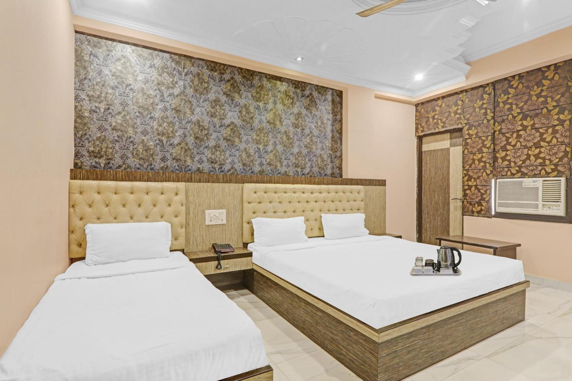 Super Capital O Townhouse Govinda Royal Hotel Kanpur Luaran gambar