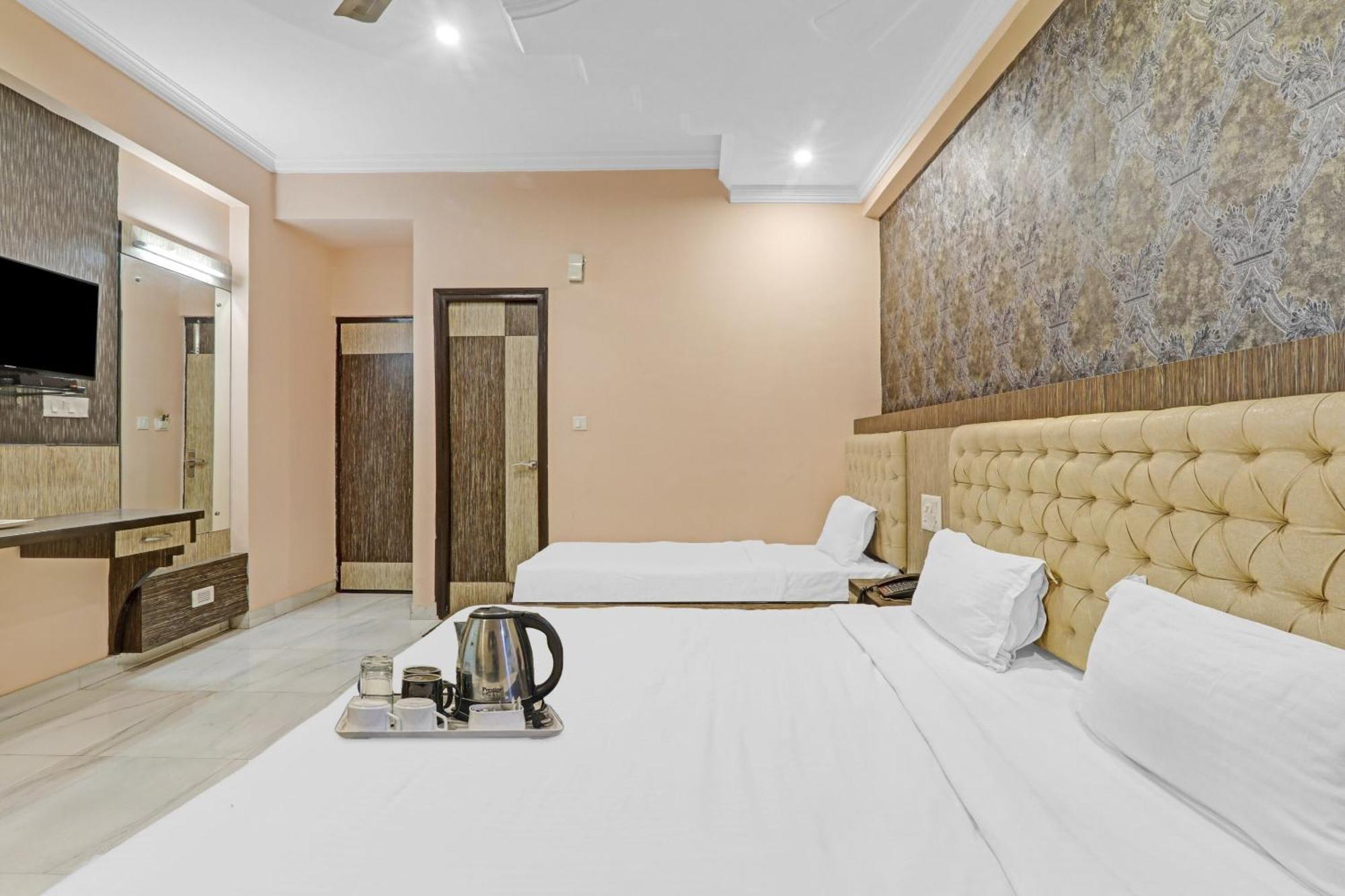 Super Capital O Townhouse Govinda Royal Hotel Kanpur Luaran gambar